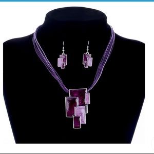 Geometric shaped necklace and earrings